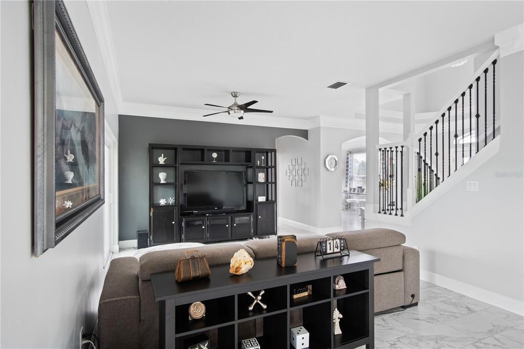 For Sale: $975,000 (5 beds, 3 baths, 3952 Square Feet)