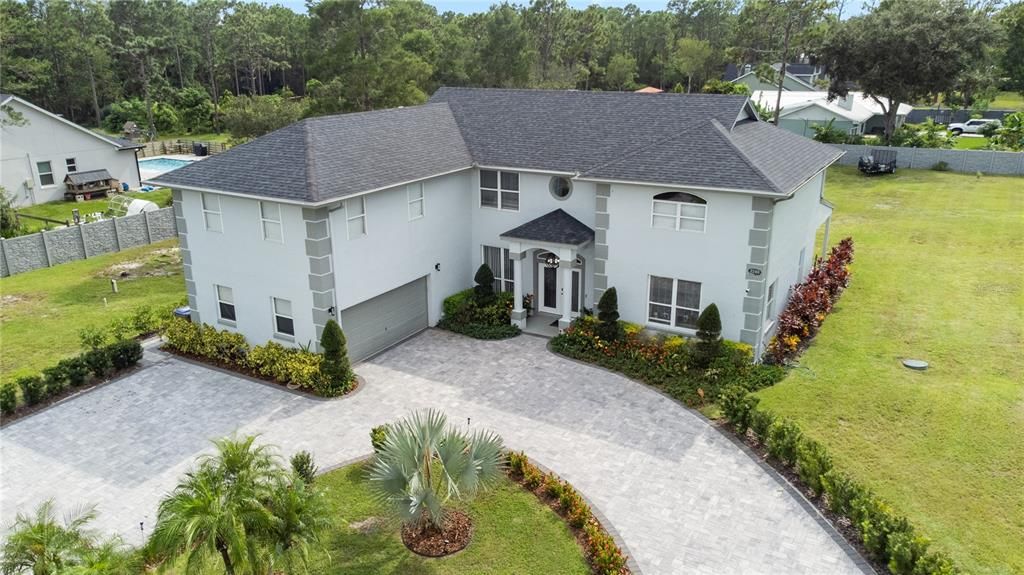 For Sale: $975,000 (5 beds, 3 baths, 3952 Square Feet)