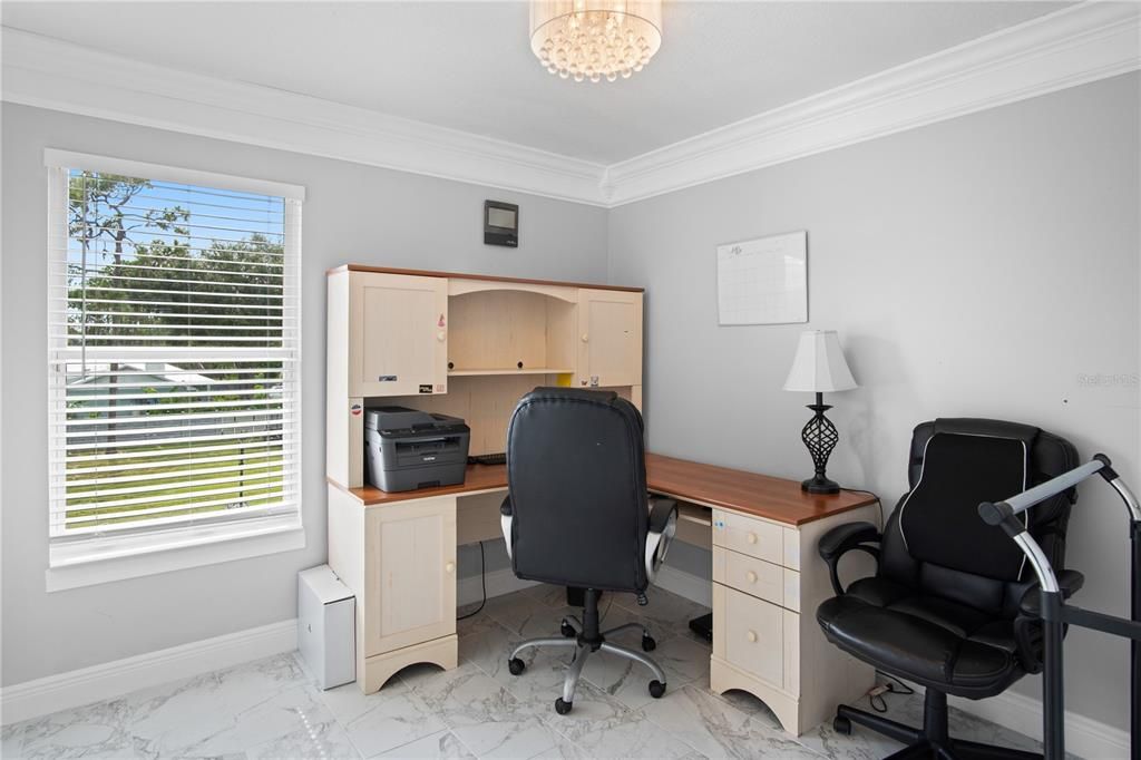 For Sale: $975,000 (5 beds, 3 baths, 3952 Square Feet)