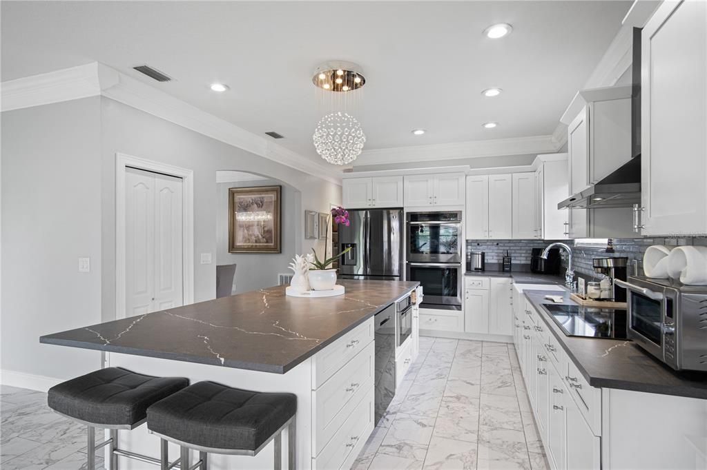 For Sale: $975,000 (5 beds, 3 baths, 3952 Square Feet)