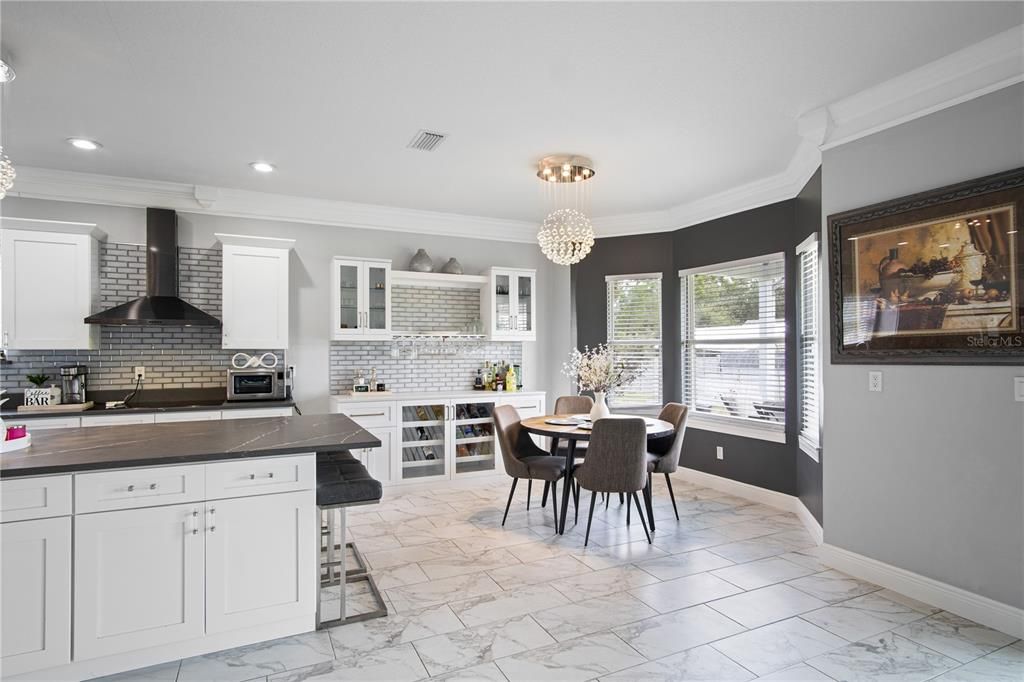 For Sale: $975,000 (5 beds, 3 baths, 3952 Square Feet)