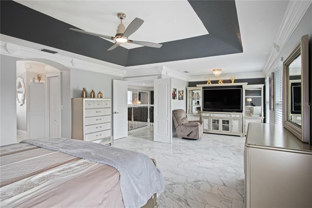 For Sale: $975,000 (5 beds, 3 baths, 3952 Square Feet)