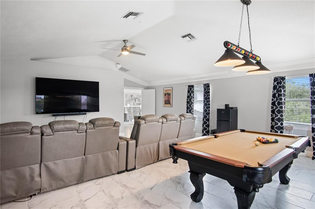 For Sale: $975,000 (5 beds, 3 baths, 3952 Square Feet)