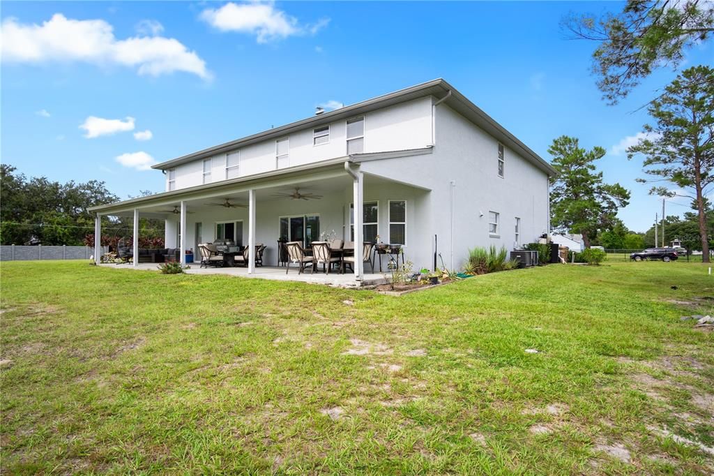 For Sale: $975,000 (5 beds, 3 baths, 3952 Square Feet)