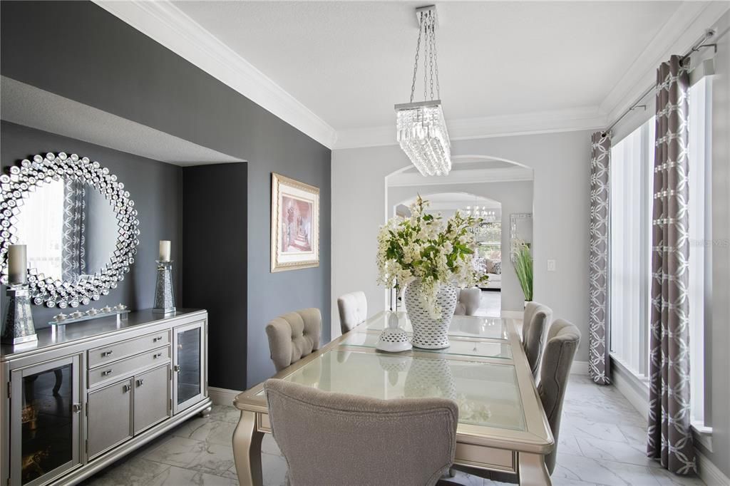 For Sale: $975,000 (5 beds, 3 baths, 3952 Square Feet)