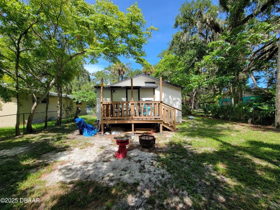 Active With Contract: $180,000 (3 beds, 1 baths, 752 Square Feet)
