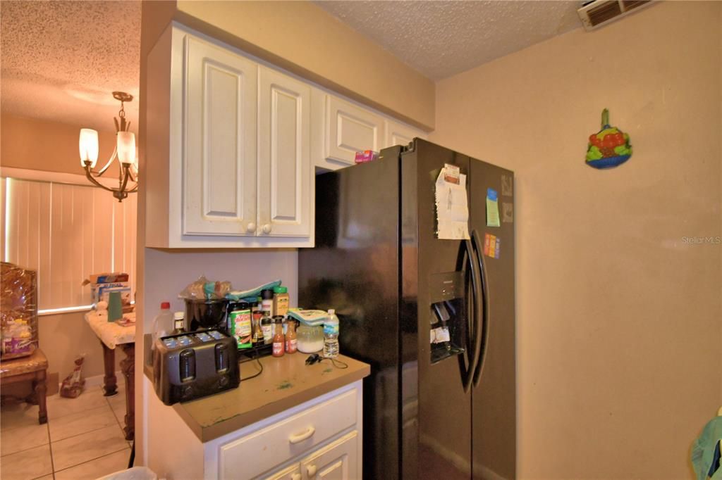 Под контрактом: $160,000 (3 спален, 1 ванн, 1040 Квадратных фут)