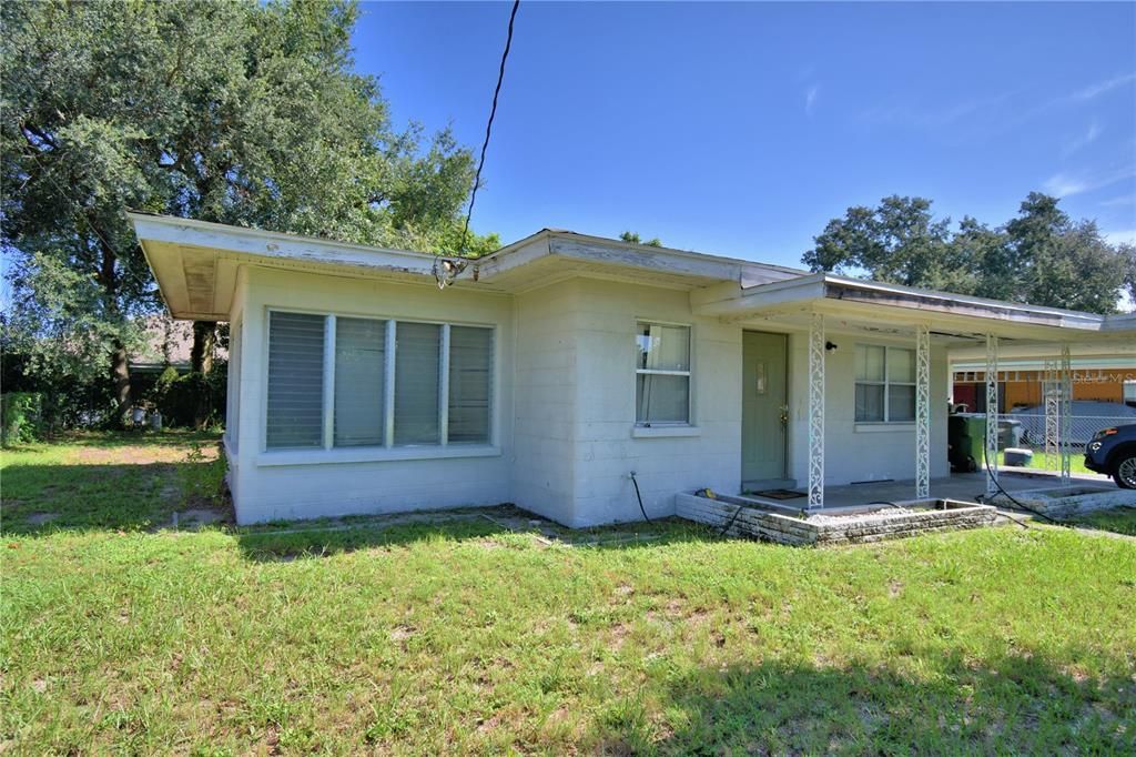 Под контрактом: $160,000 (3 спален, 1 ванн, 1040 Квадратных фут)