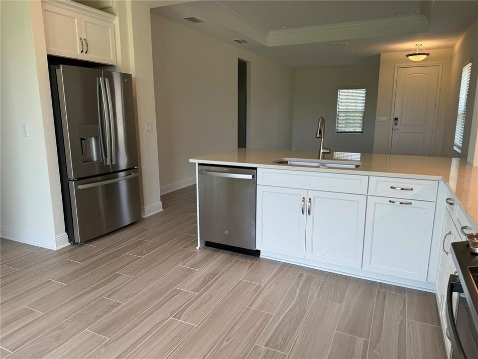 For Rent: $2,900 (3 beds, 2 baths, 1533 Square Feet)