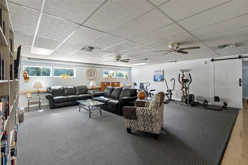 Active With Contract: $219,900 (3 beds, 2 baths, 1186 Square Feet)