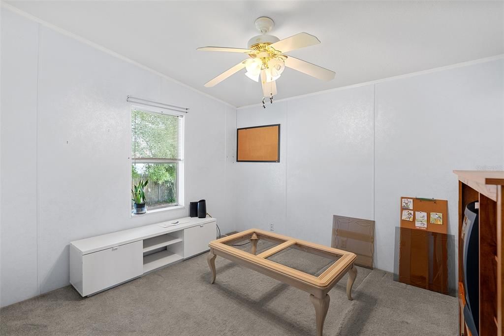 Active With Contract: $219,900 (3 beds, 2 baths, 1186 Square Feet)