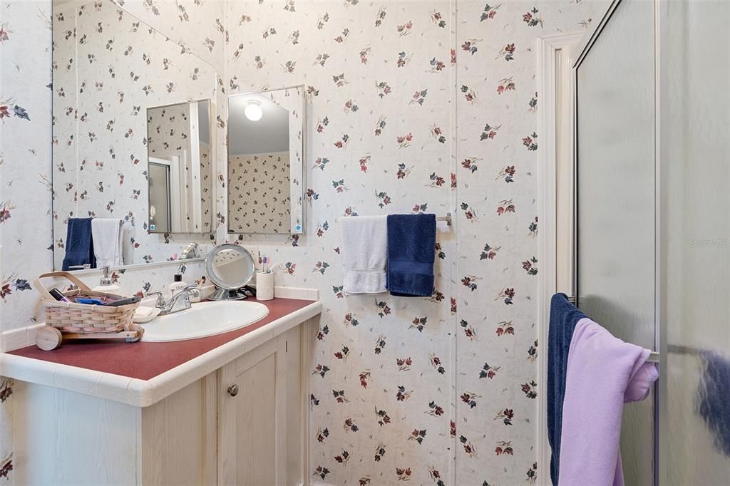 Active With Contract: $219,900 (3 beds, 2 baths, 1186 Square Feet)