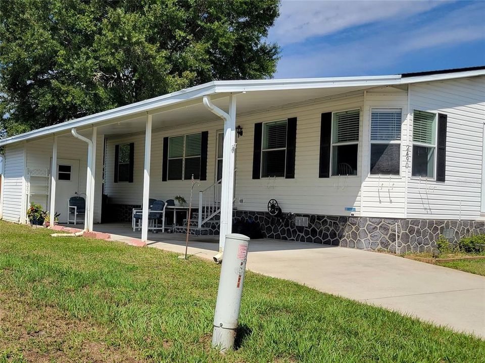 Active With Contract: $219,900 (3 beds, 2 baths, 1186 Square Feet)