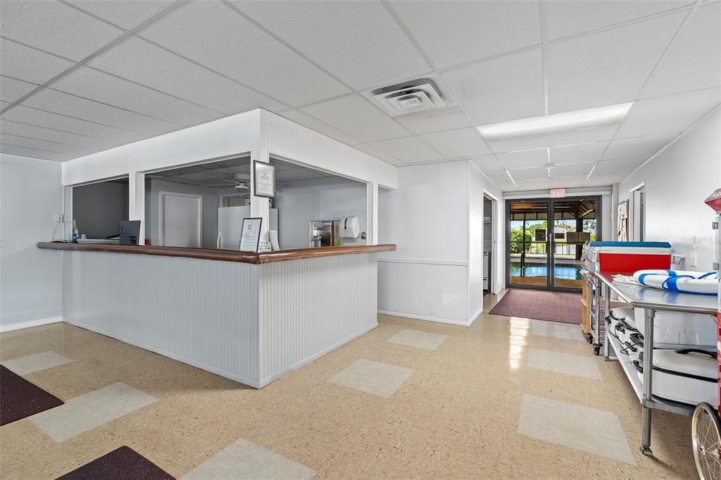 Active With Contract: $219,900 (3 beds, 2 baths, 1186 Square Feet)