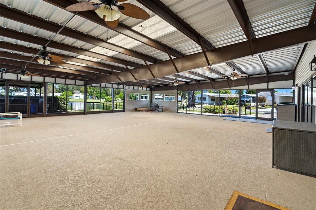 Active With Contract: $219,900 (3 beds, 2 baths, 1186 Square Feet)