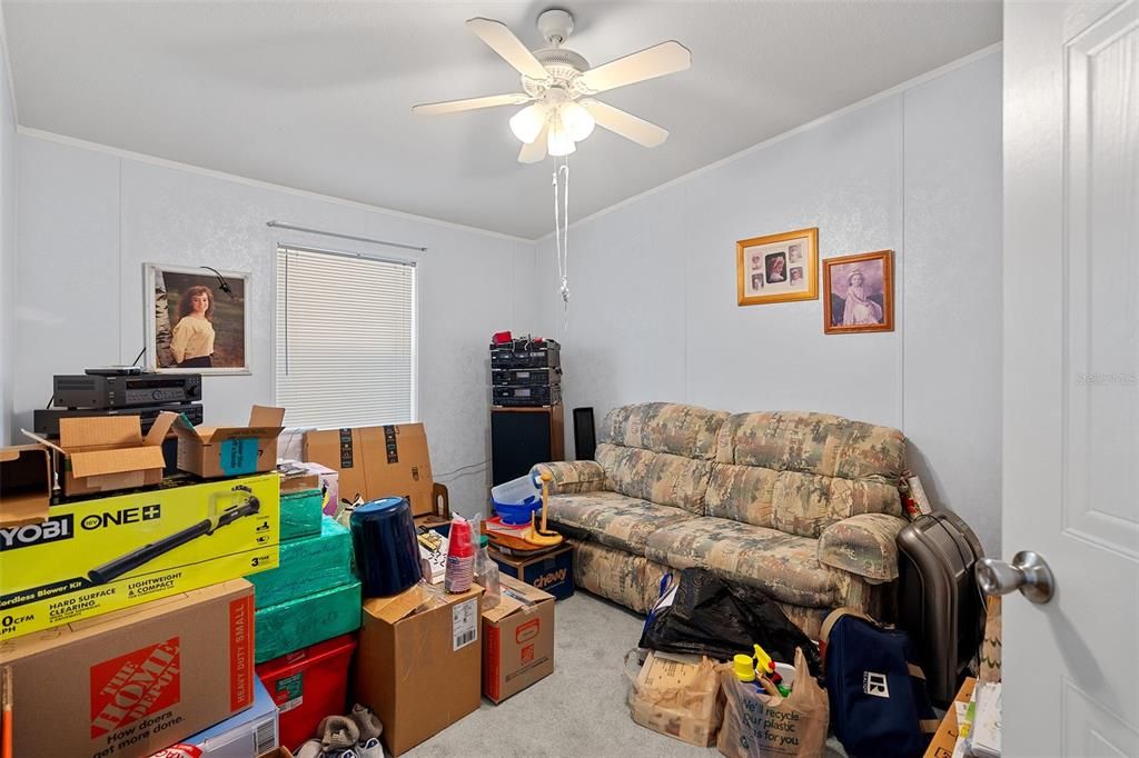 Active With Contract: $219,900 (3 beds, 2 baths, 1186 Square Feet)