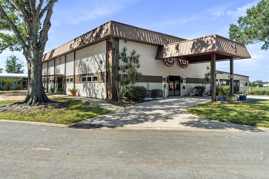 Active With Contract: $219,900 (3 beds, 2 baths, 1186 Square Feet)