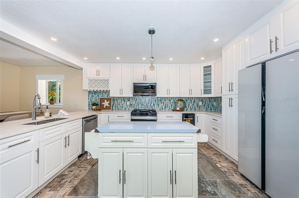 На продажу: $1,488,000 (4 спален, 2 ванн, 1857 Квадратных фут)