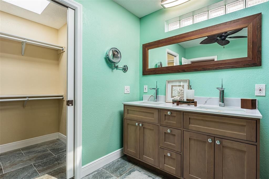 На продажу: $1,488,000 (4 спален, 2 ванн, 1857 Квадратных фут)