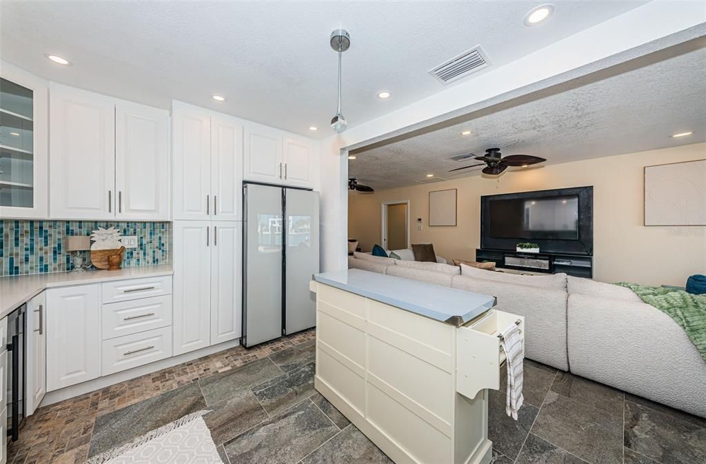 На продажу: $1,488,000 (4 спален, 2 ванн, 1857 Квадратных фут)