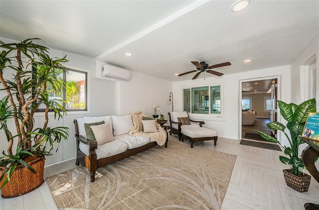 На продажу: $1,488,000 (4 спален, 2 ванн, 1857 Квадратных фут)