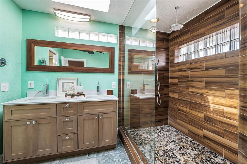 На продажу: $1,488,000 (4 спален, 2 ванн, 1857 Квадратных фут)