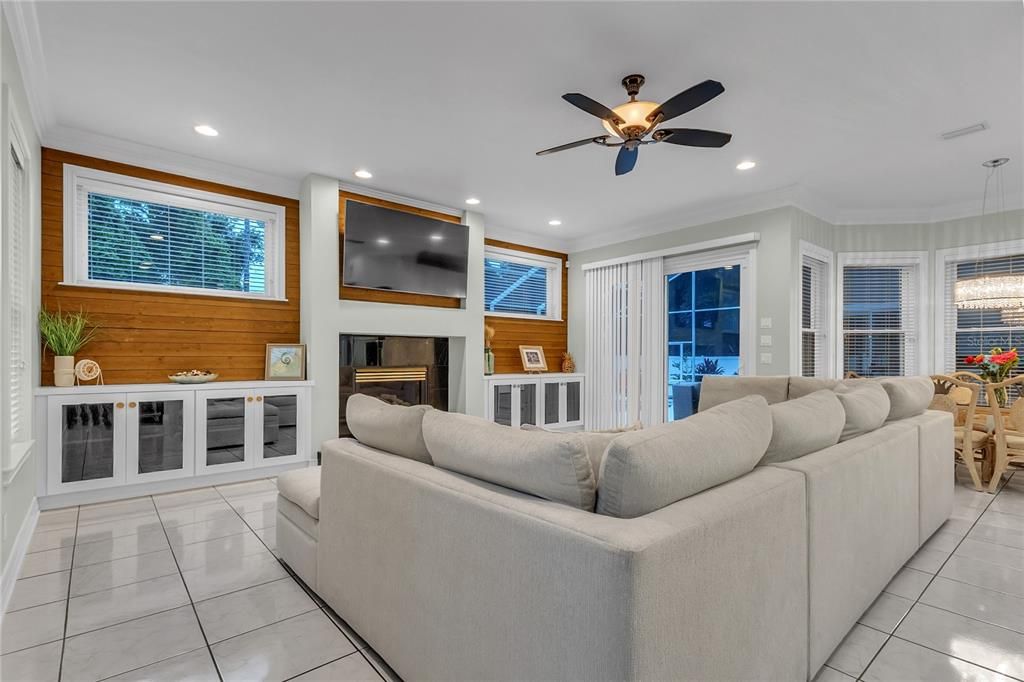 待售: $1,388,200 (6 贝兹, 5 浴室, 5092 平方英尺)