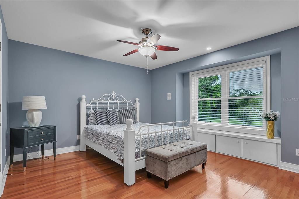 待售: $1,388,200 (6 贝兹, 5 浴室, 5092 平方英尺)