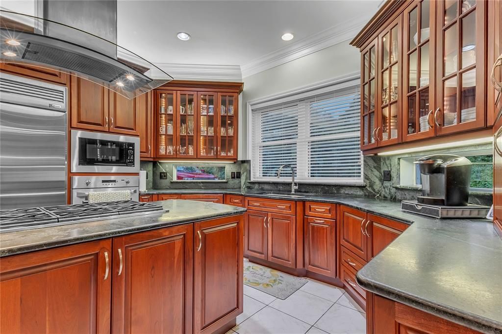 待售: $1,388,200 (6 贝兹, 5 浴室, 5092 平方英尺)