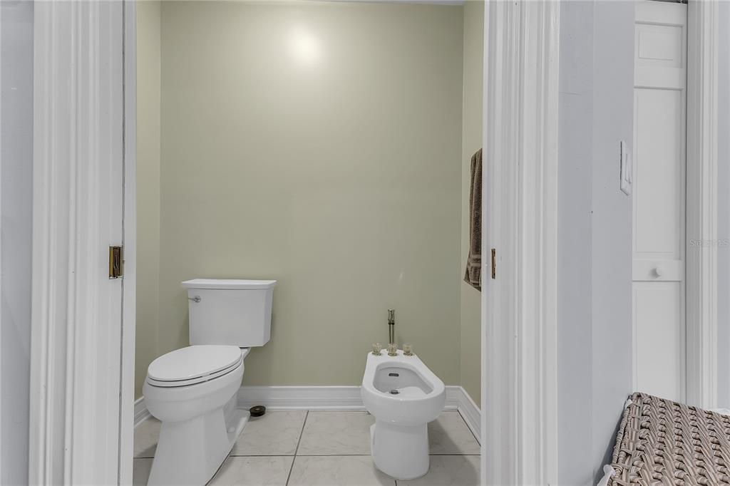 待售: $1,388,200 (6 贝兹, 5 浴室, 5092 平方英尺)