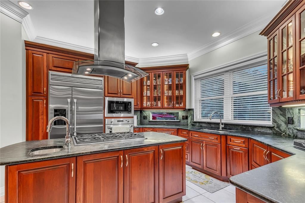 待售: $1,388,200 (6 贝兹, 5 浴室, 5092 平方英尺)