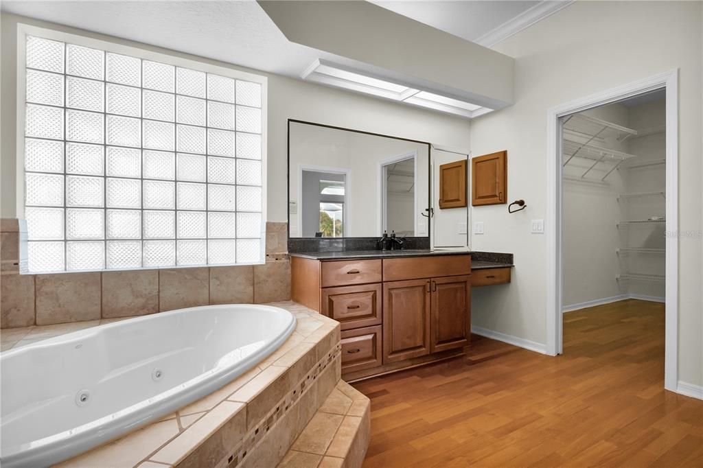 Active With Contract: $675,000 (4 beds, 3 baths, 2842 Square Feet)