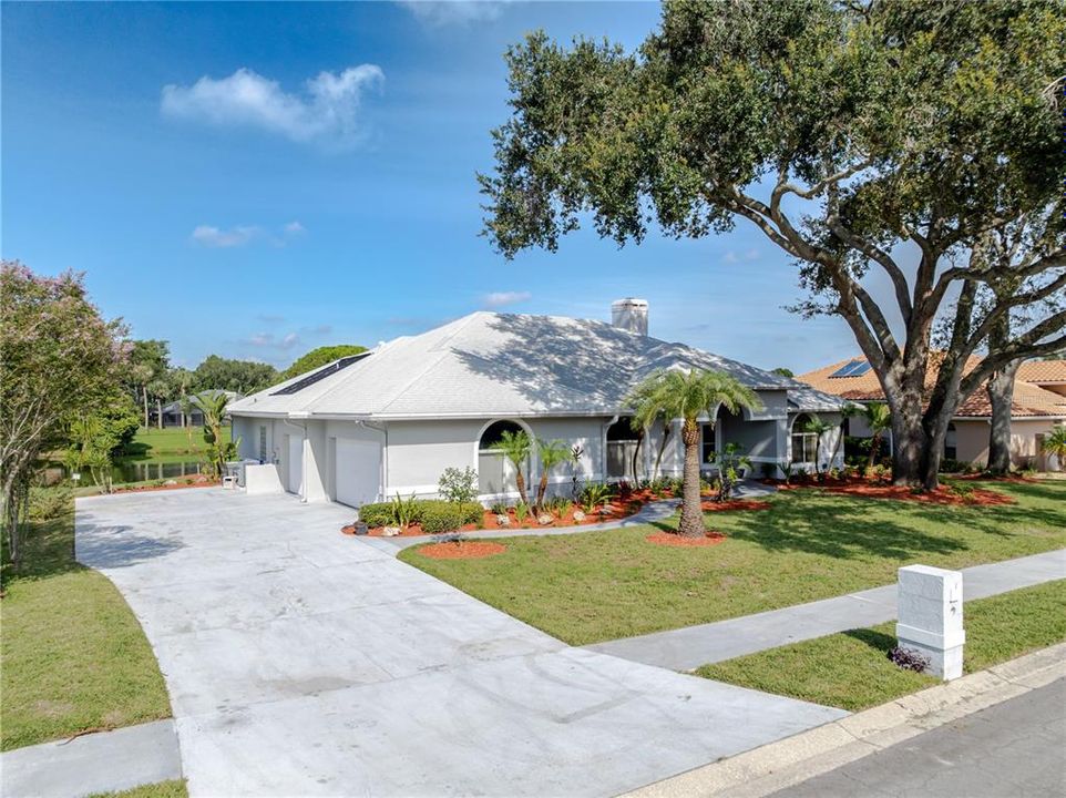 Active With Contract: $675,000 (4 beds, 3 baths, 2842 Square Feet)