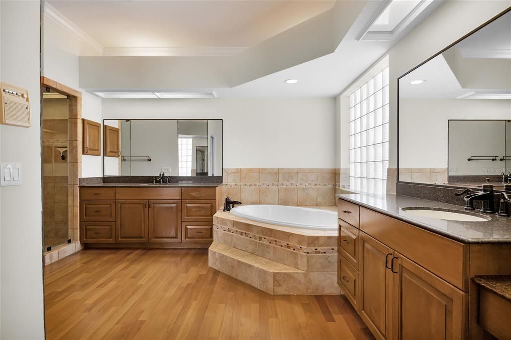 Active With Contract: $675,000 (4 beds, 3 baths, 2842 Square Feet)