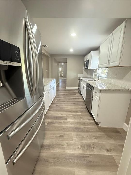 待售: $299,990 (3 贝兹, 2 浴室, 1372 平方英尺)