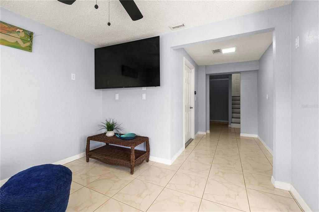 Active With Contract: $597,000 (4 beds, 3 baths, 2474 Square Feet)