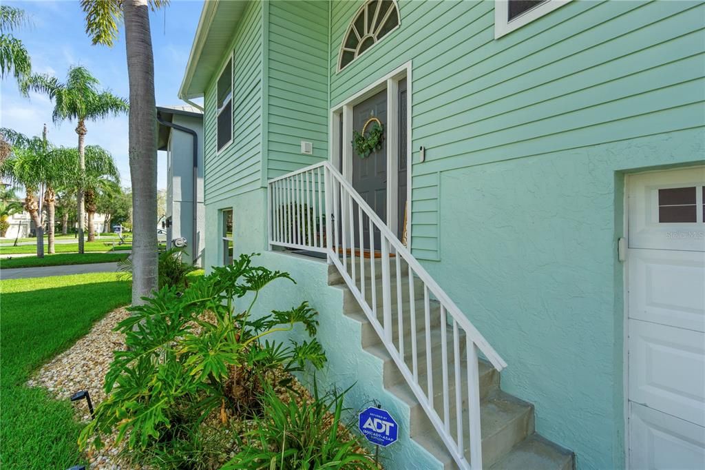 Active With Contract: $597,000 (4 beds, 3 baths, 2474 Square Feet)