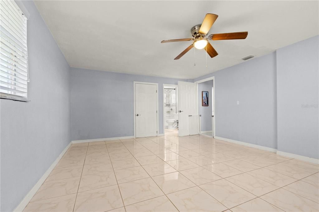 Active With Contract: $597,000 (4 beds, 3 baths, 2474 Square Feet)