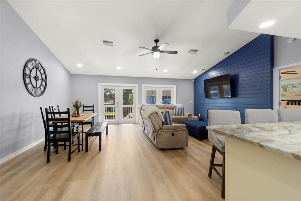 Active With Contract: $597,000 (4 beds, 3 baths, 2474 Square Feet)