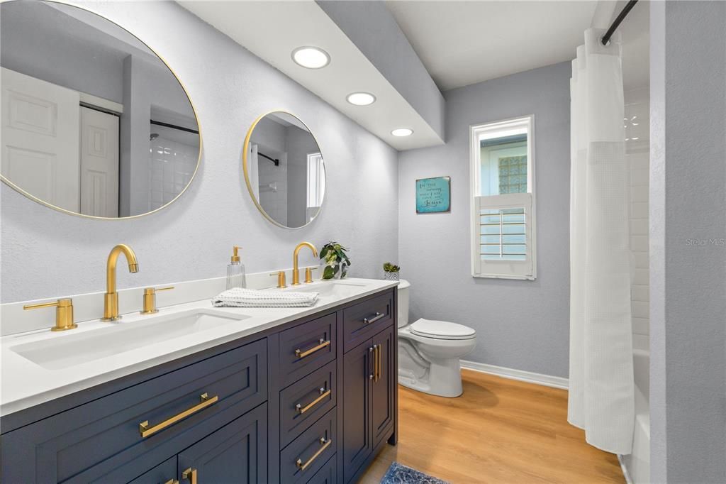 Active With Contract: $597,000 (4 beds, 3 baths, 2474 Square Feet)