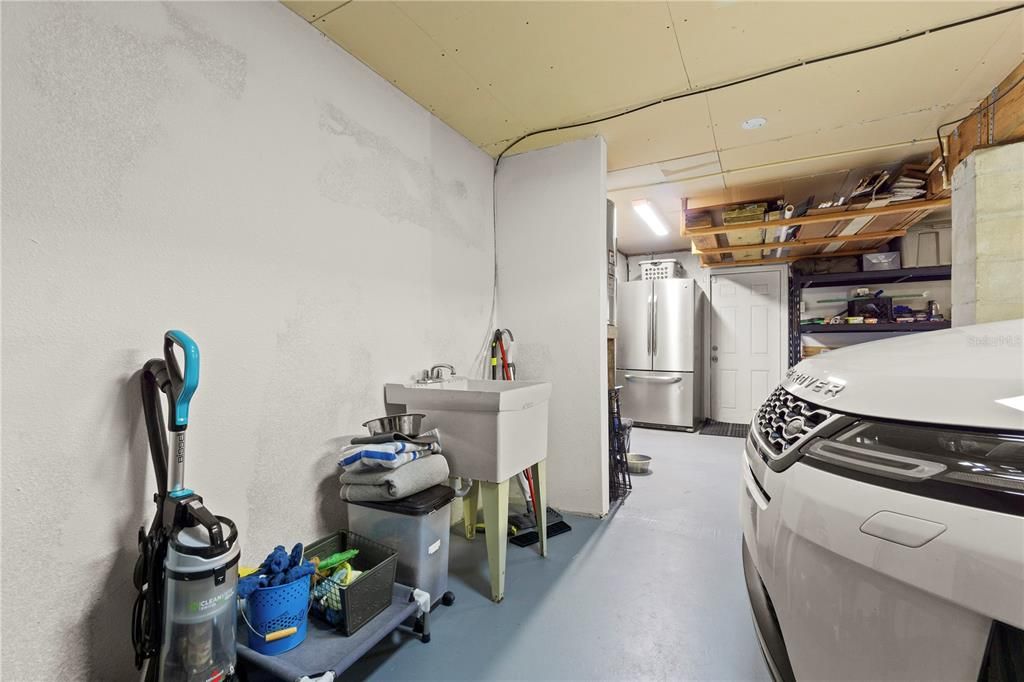 Active With Contract: $597,000 (4 beds, 3 baths, 2474 Square Feet)