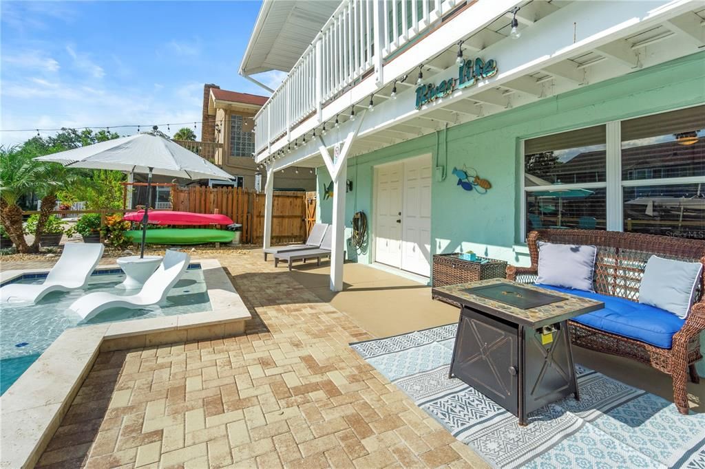 Active With Contract: $597,000 (4 beds, 3 baths, 2474 Square Feet)