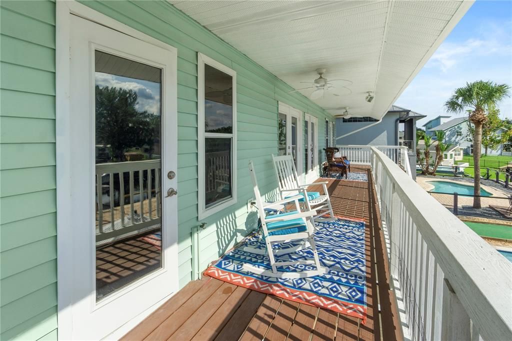 Active With Contract: $597,000 (4 beds, 3 baths, 2474 Square Feet)