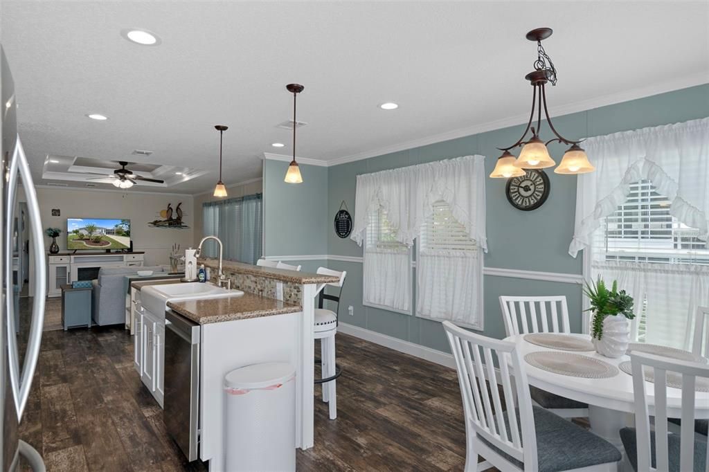 合同活跃: $269,000 (3 贝兹, 2 浴室, 1496 平方英尺)