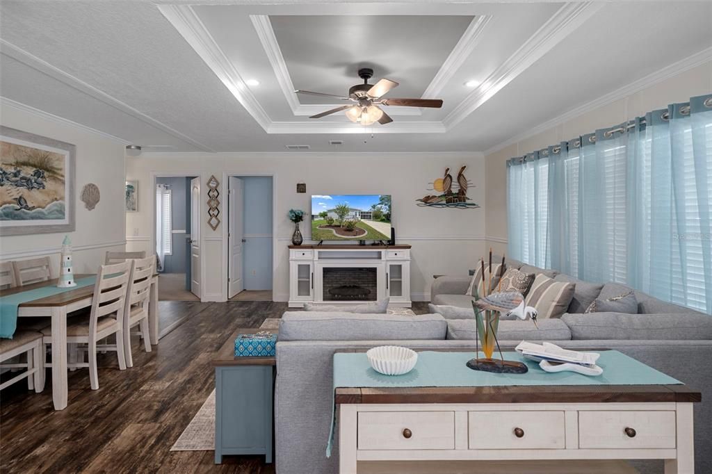 合同活跃: $269,000 (3 贝兹, 2 浴室, 1496 平方英尺)