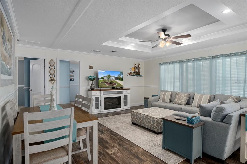 合同活跃: $269,000 (3 贝兹, 2 浴室, 1496 平方英尺)