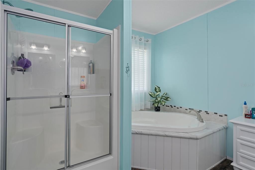 合同活跃: $269,000 (3 贝兹, 2 浴室, 1496 平方英尺)