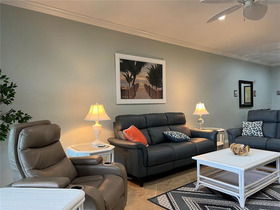 En Renta: $4,900 (3 camas, 2 baños, 1572 Pies cuadrados)