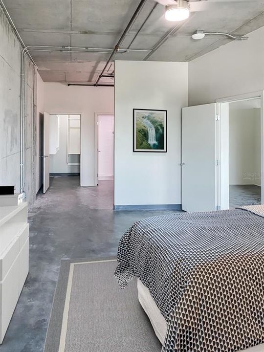 For Sale: $345,000 (2 beds, 2 baths, 1355 Square Feet)