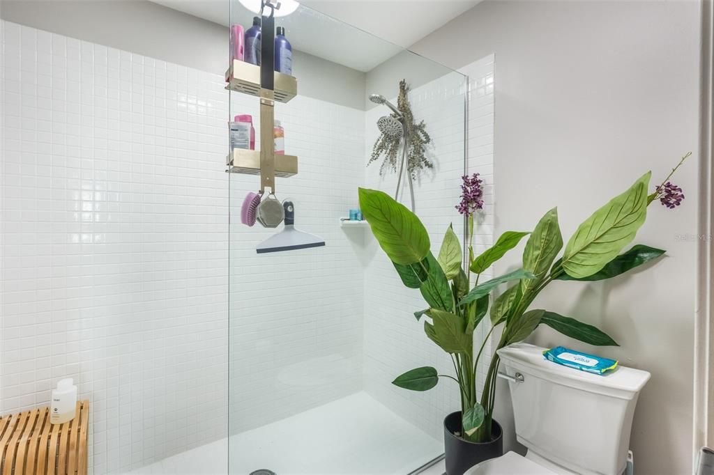 For Sale: $345,000 (2 beds, 2 baths, 1355 Square Feet)